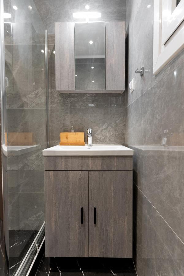 Cosy 2Br Apartment Next To Bars & Restaurants Athen Eksteriør billede