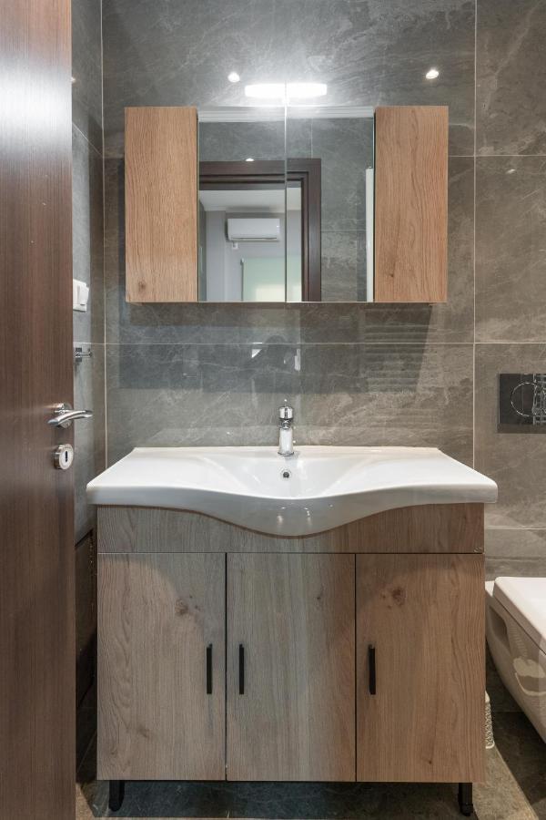 Cosy 2Br Apartment Next To Bars & Restaurants Athen Eksteriør billede